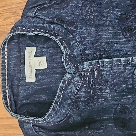 Coldwater Creek Floral Embroidered Denim Jacket Size 10 - Picture 2 of 5